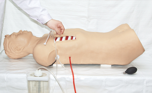 胸腔闭式引流术电子标准化病人